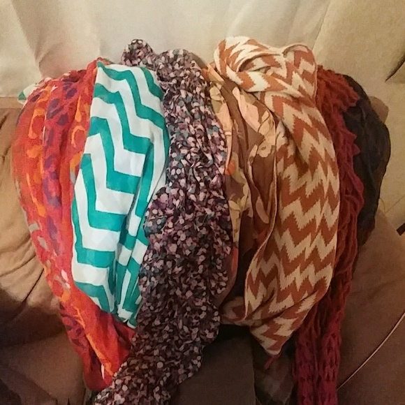 assorted Accessories - FINAL PRICE GOING TO DONATE